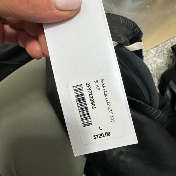 Soft Surroundings NWT Rivka Black Faux Leather Pants Large - Picture 12 of 13